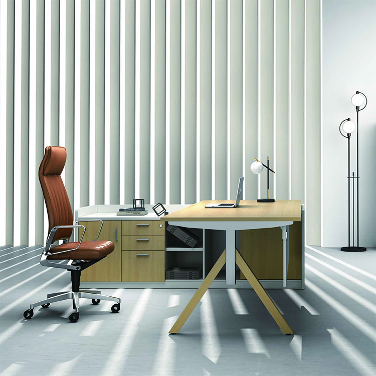 Nouvelle combinaison originale de bureau et de chaise Table d'employé moderne simple